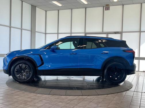 2025 Chevrolet Blazer EV eAWD LT