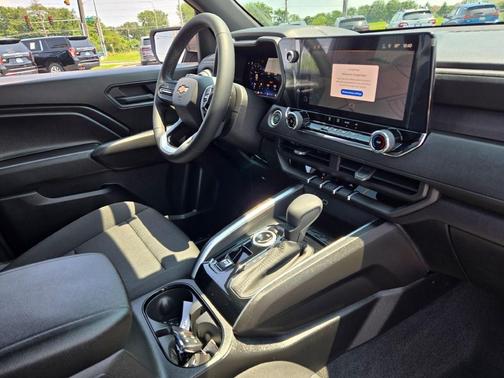 2025 Chevrolet Colorado WT