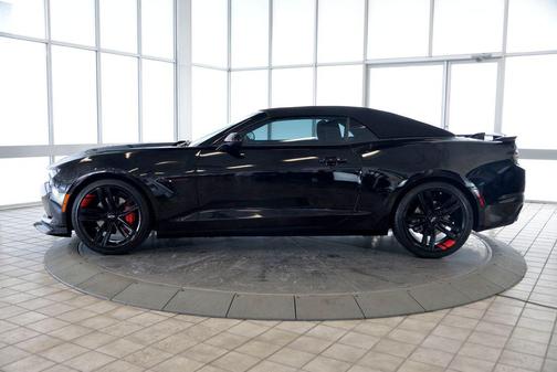 2022 Chevrolet Camaro RWD Convertible LT1