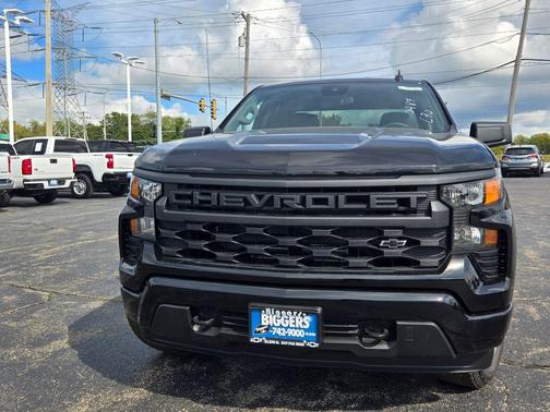 2026 Chevrolet Silverado 1500 Custom