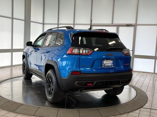 2022 Jeep Cherokee Trailhawk