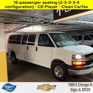 Summit White 2017 Chevrolet Express 3500 LT