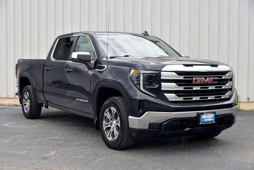 Titanium Rush Metallic 2023 GMC Sierra 1500 SLE