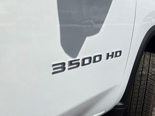 2025 Chevrolet Silverado 3500 WT