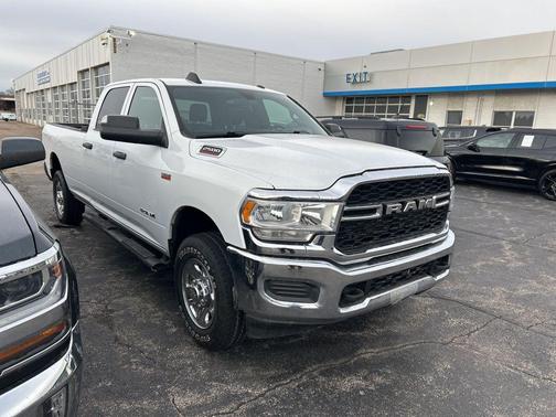 2021 RAM 2500 Tradesman Crew Cab 4x4 8' Box