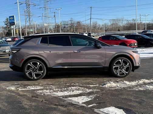 2025 Chevrolet Equinox EV LT