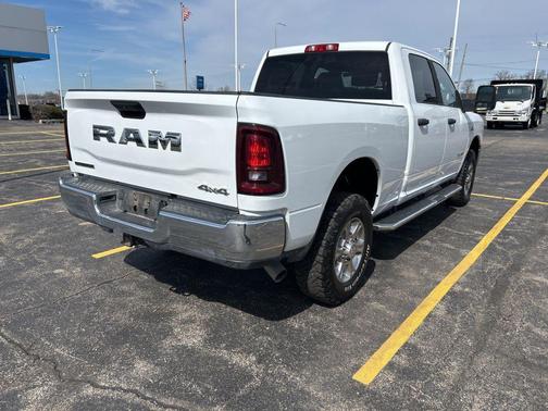 2025 RAM 2500 Big Horn Crew Cab 4x4 6'4' Box