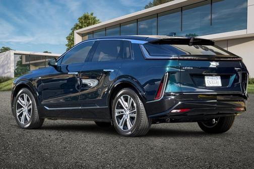 Emerald Lake Metallic 2024 Cadillac LYRIQ Sport