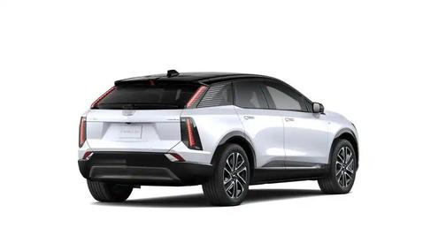 Vibrant White Tricoat 2026 Cadillac OPTIQ Sport