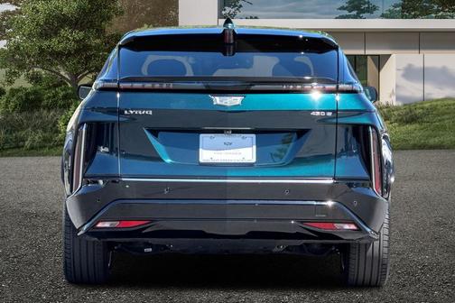 Emerald Lake Metallic 2024 Cadillac LYRIQ Luxury