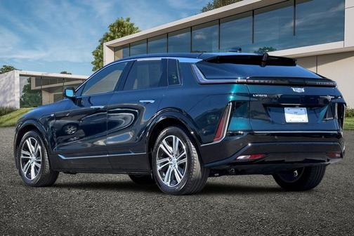 Emerald Lake Metallic 2024 Cadillac LYRIQ Luxury