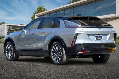 Argent Silver Metallic 2026 Cadillac LYRIQ Sport