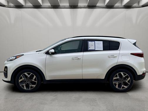 Snow White Pearl 2020 Kia Sportage EX