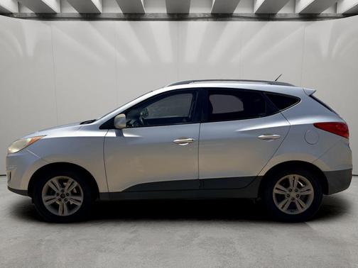 Diamond Silver 2011 Hyundai TUCSON GLS
