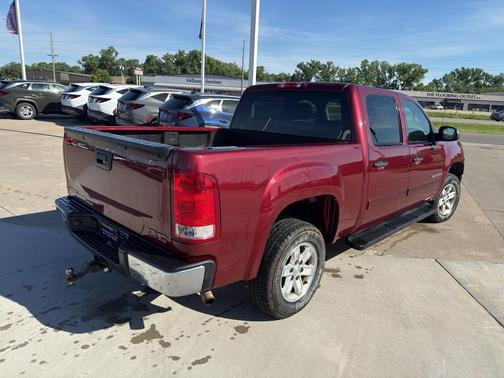 RED 2008 GMC Sierra 1500 SLE1 Crew Cab