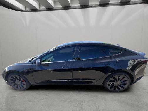 Solid Black 2022 Tesla Model 3 Performance