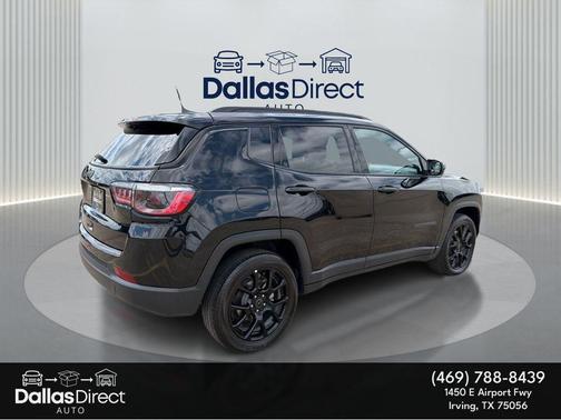 Diamond Black Crystal Pearlcoat 2025 Jeep Compass Latitude