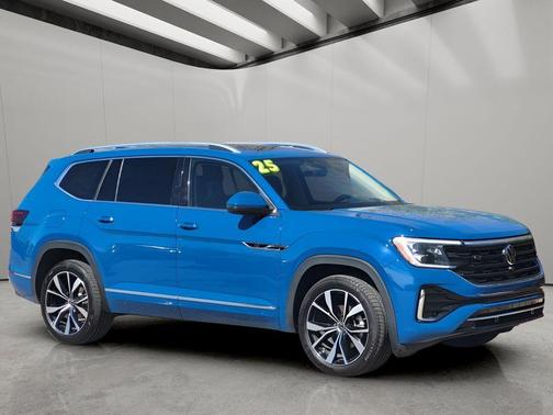 Mountain Lake Blue Metallic 2025 Volkswagen Atlas 2.0T SEL Premium R-Line 4MOTION
