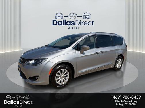 Billet Silver Metallic Clearcoat 2018 Chrysler Pacifica Touring-L
