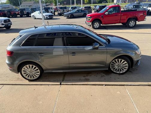 2016 Audi A3 e-tron 1.4T Tech Premium Plus