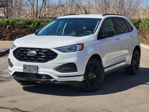 Oxford White 2022 Ford Edge SE