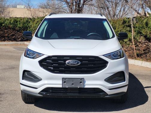 Oxford White 2022 Ford Edge SE