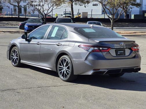 2024 Toyota Camry SE