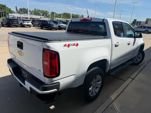 Summit White 2019 Chevrolet Colorado LT