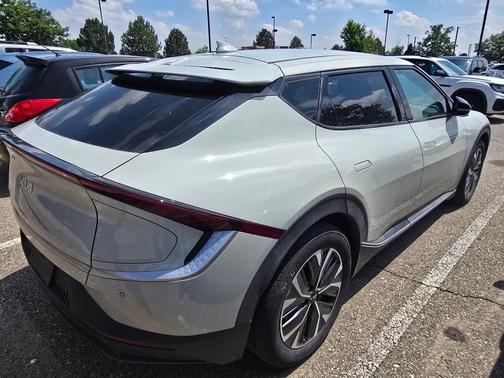 Glacier 2024 Kia EV6 Light Long Range