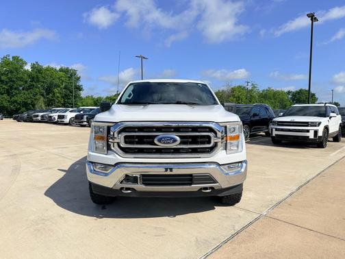 Oxford White 2021 Ford F-150 XLT