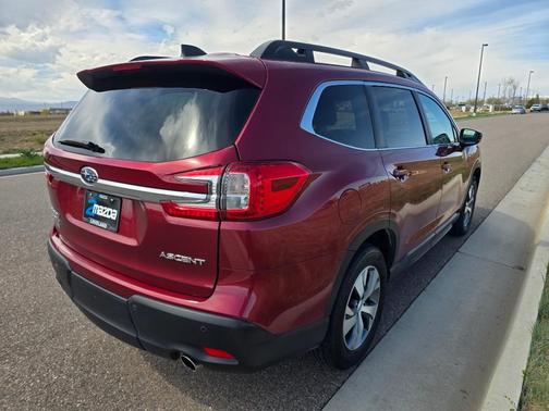 Crimson Red Pearl 2025 Subaru Ascent Premium 7-Passenger