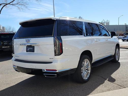 2025 Cadillac Escalade ESV Premium Luxury