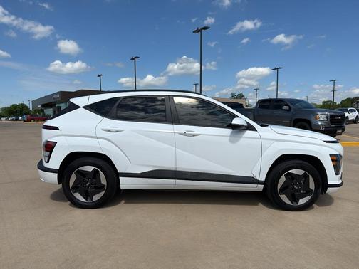 Atlas White 2024 Hyundai KONA EV SEL