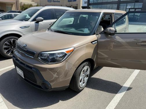 Latte Brown 2015 Kia Soul Base