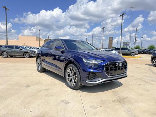 Navarra Blue Metallic 2021 Audi Q8 55 Premium Plus