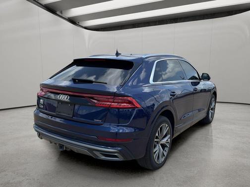 Navarra Blue Metallic 2021 Audi Q8 55 Premium Plus