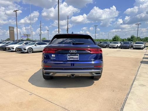 Navarra Blue Metallic 2021 Audi Q8 55 Premium Plus