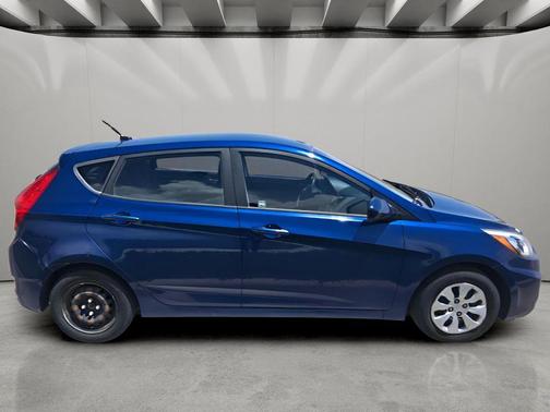 Pacific Blue Pearl 2017 Hyundai Accent SE
