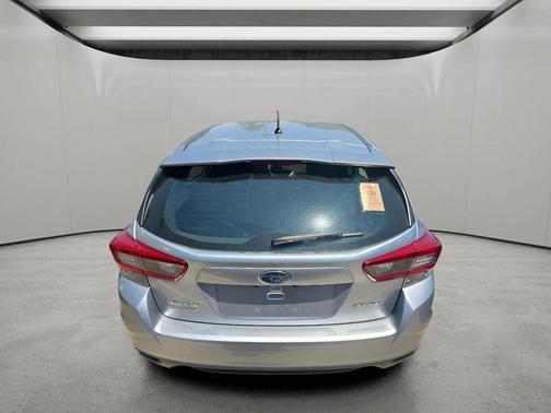 Ice Silver Metallic 2022 Subaru Impreza Base