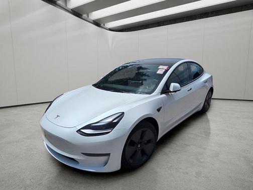 Pearl White Multi-Coat 2023 Tesla Model 3 Standard Range