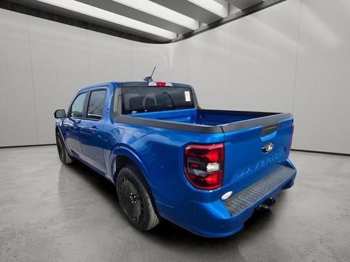 Velocity Blue 2025 Ford Maverick Lobo Standard