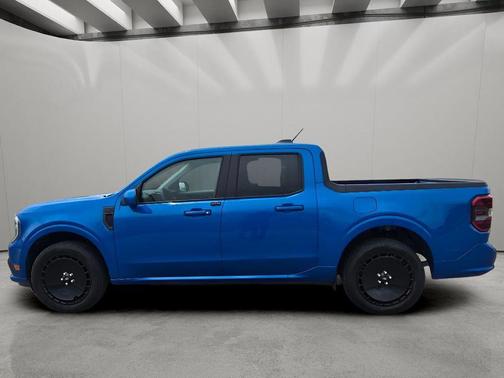 Velocity Blue 2025 Ford Maverick Lobo Standard