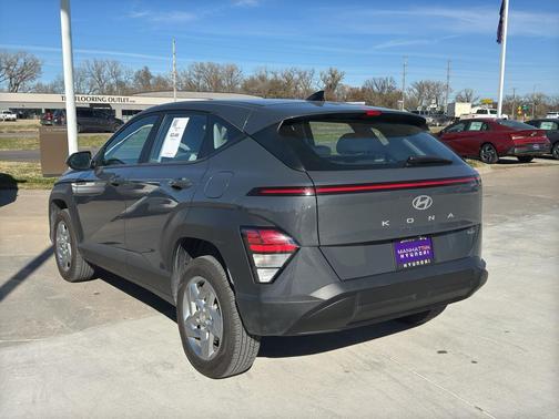 2024 Hyundai KONA SE