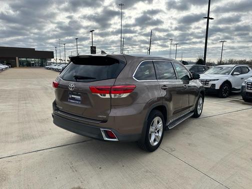 2017 Toyota Highlander Limited