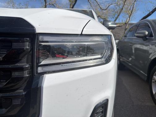 Summit White 2023 GMC Acadia FWD SLE