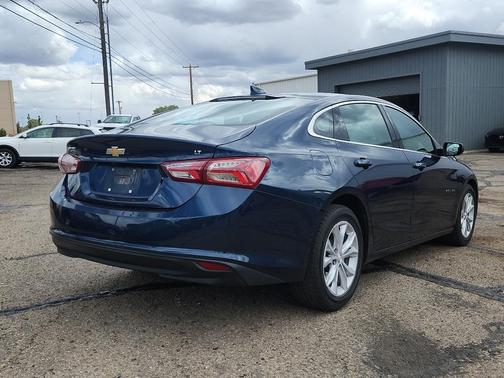 Northsky Blue Metallic 2022 Chevrolet Malibu FWD LT