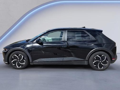 Abyss Black 2023 Hyundai IONIQ 5 SE