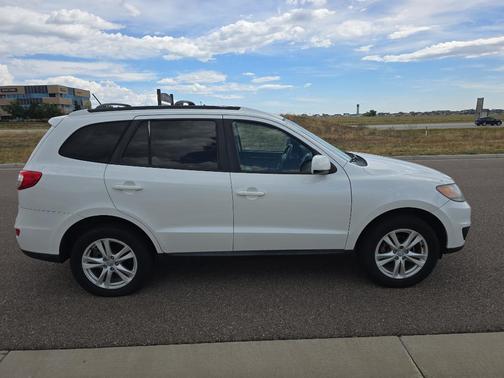 2012 Hyundai SANTA FE SE