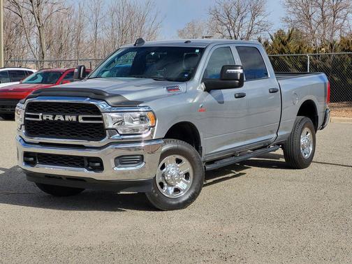 2024 RAM 2500 Tradesman Crew Cab 4x4 6'4' Box