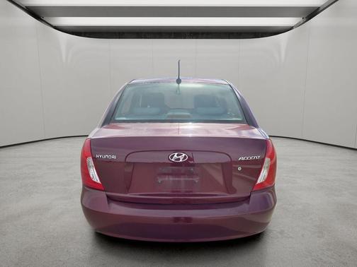 2010 Hyundai Accent GLS